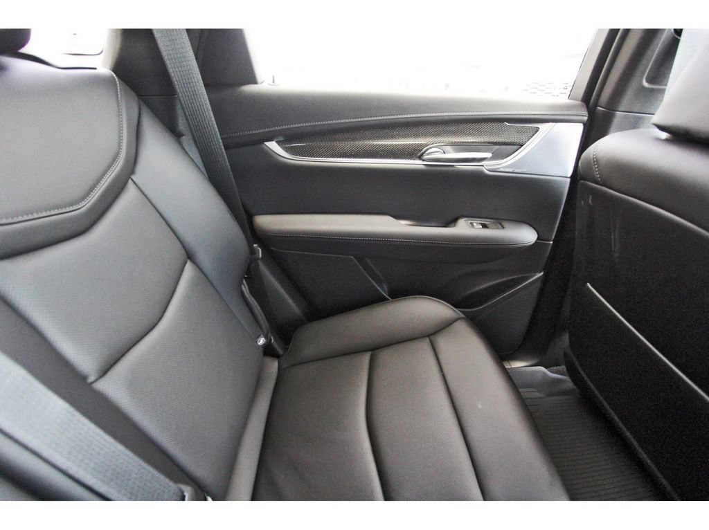 New 2026 Cadillac XT5 Sportv w/ LPO, Onyx Lite Package AWD/4WD image 11