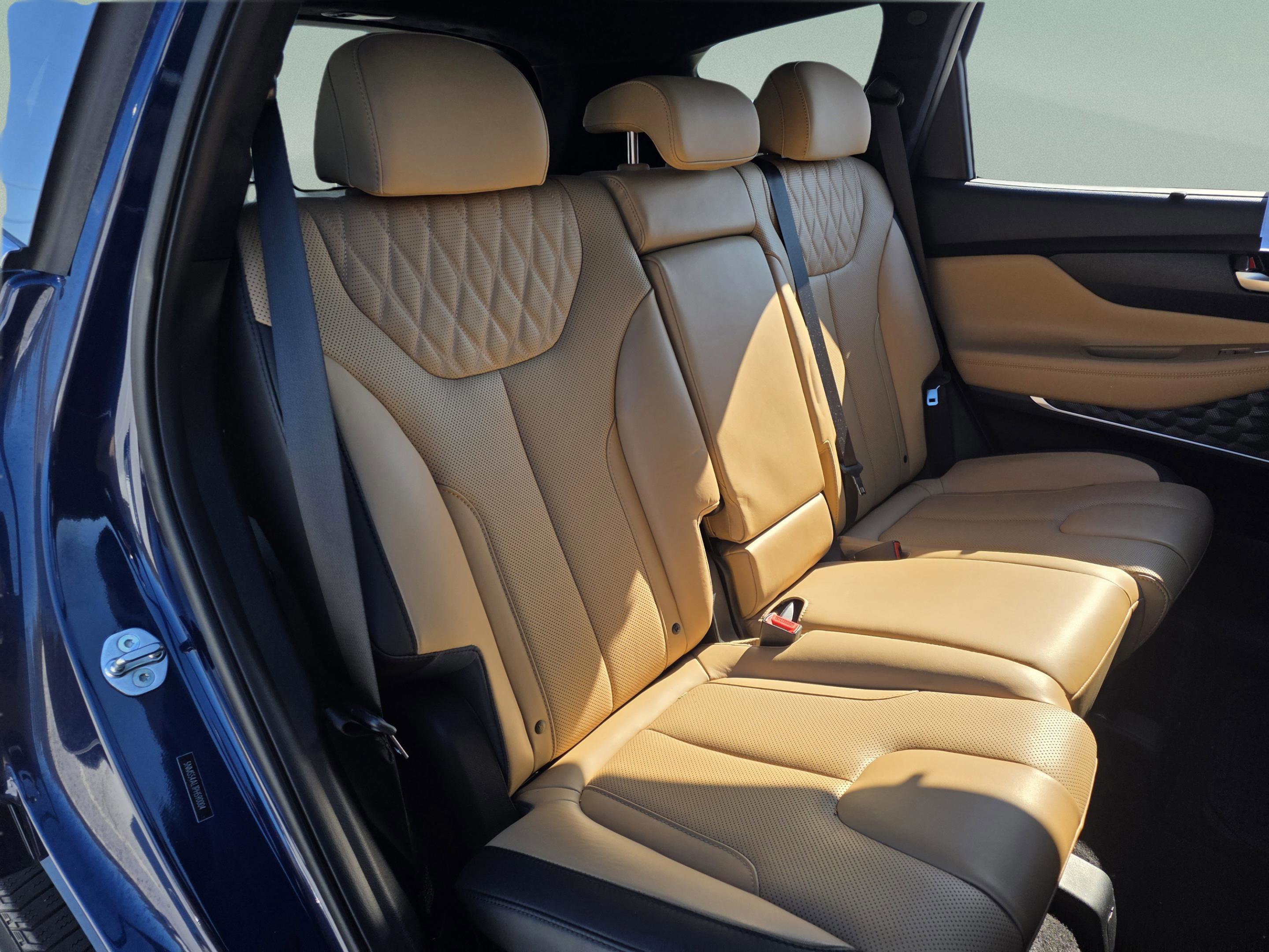 Used 2023 Hyundai Santa Fe Calligraphy image 22