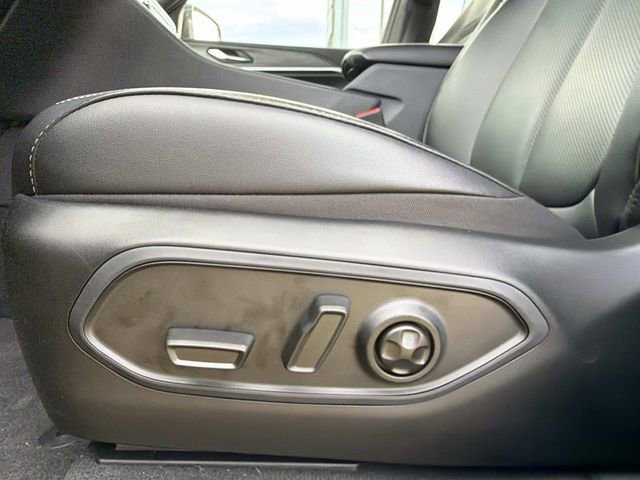 New 2025 Jeep Grand Cherokee L Limited w/ Luxury Tech Group II image 28