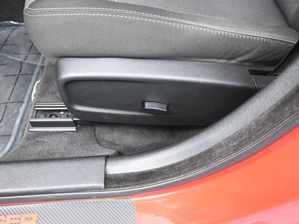 Used 2018 Dodge Charger SXT w/ Blacktop Package image 12