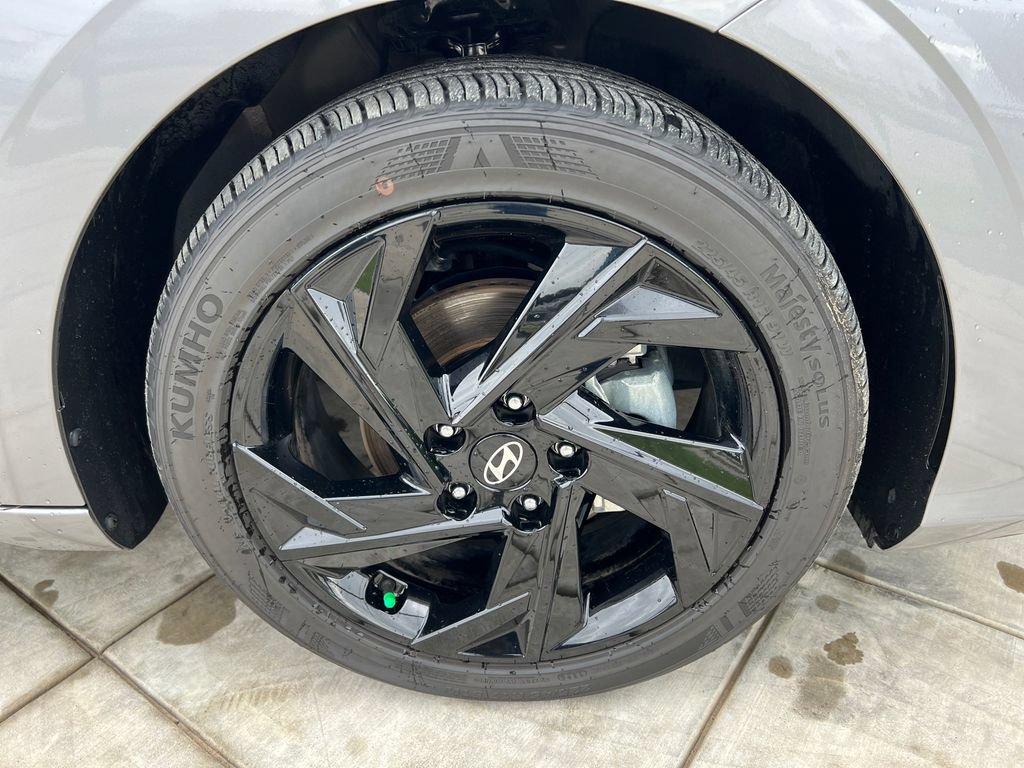 Certified 2026 Hyundai Elantra Sport FWD image 5