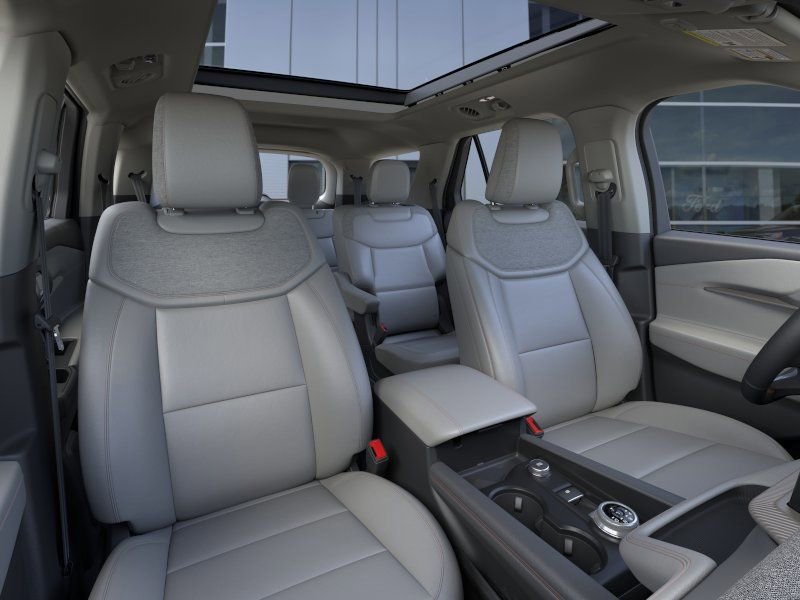 New 2026 Ford Explorer Active w/ Active Comfort Package AWD/4WD image 11
