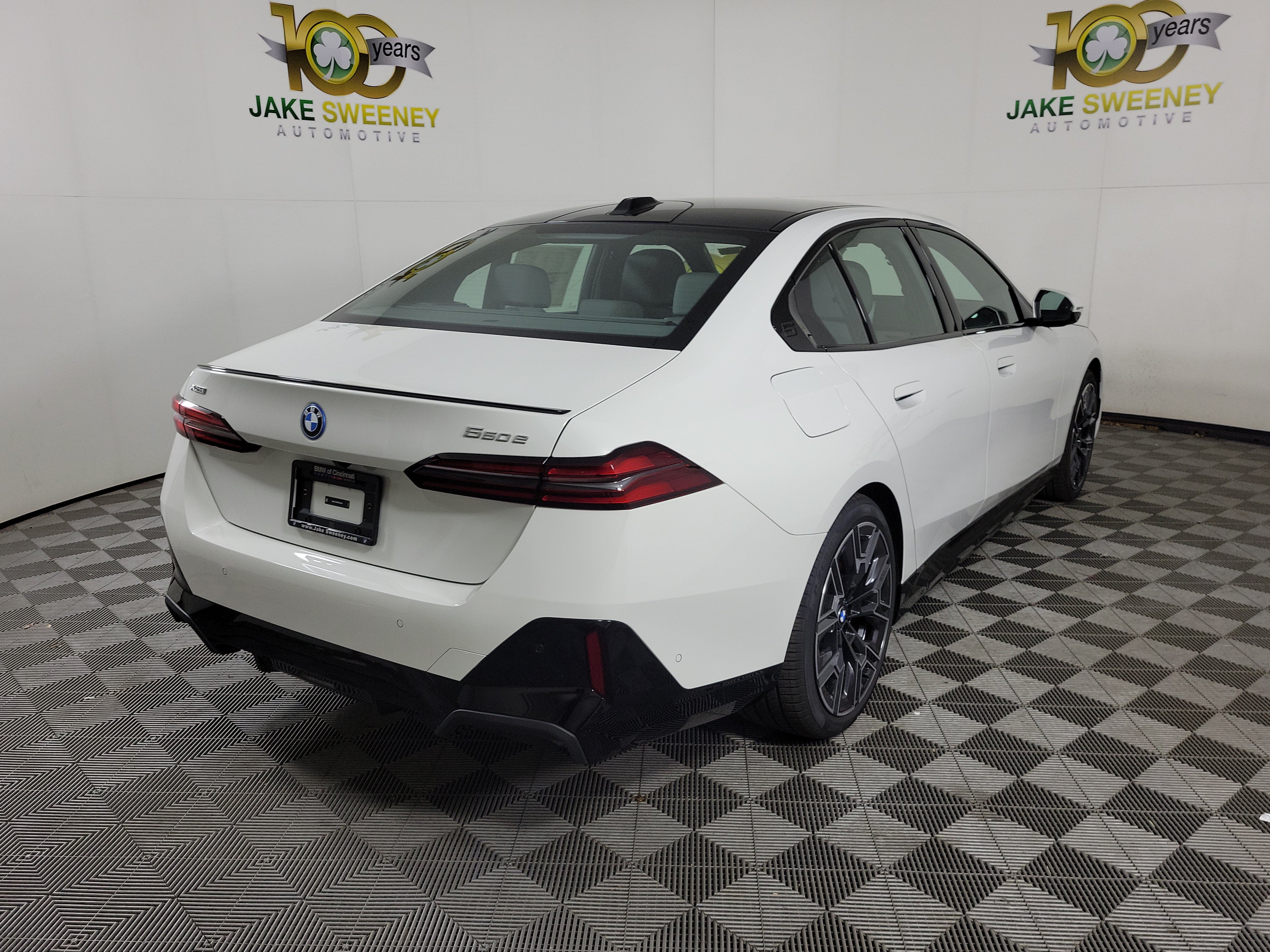 New 2026 BMW 550e xDrive w/ Executive Package AWD/4WD image 7