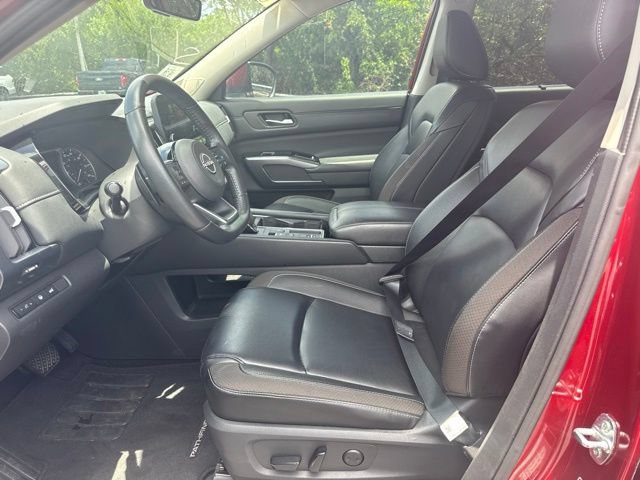 Used 2024 Nissan Pathfinder SL w/ SL Premium Package FWD image 9