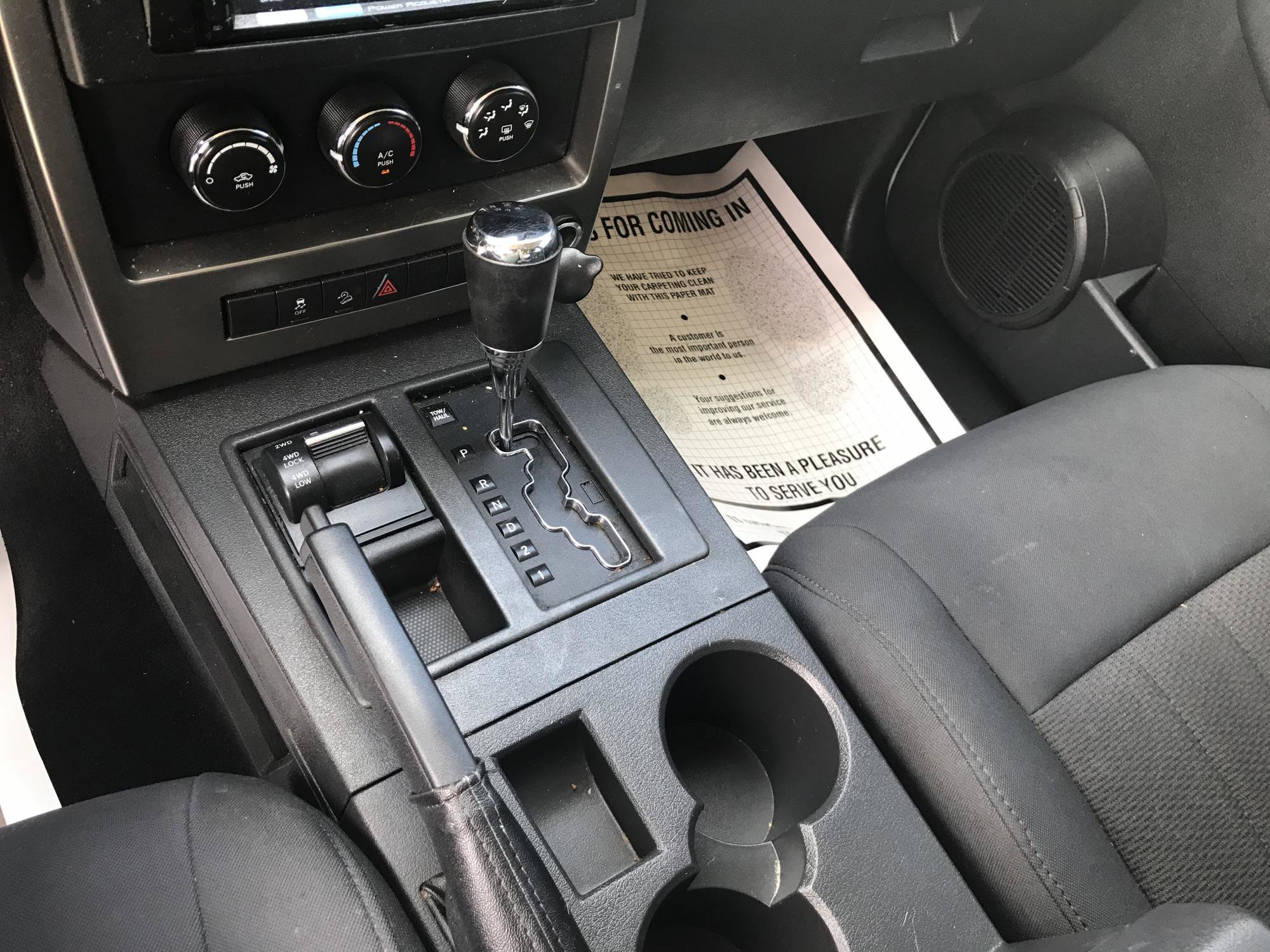 Used 2012 Jeep Liberty Sport image 15