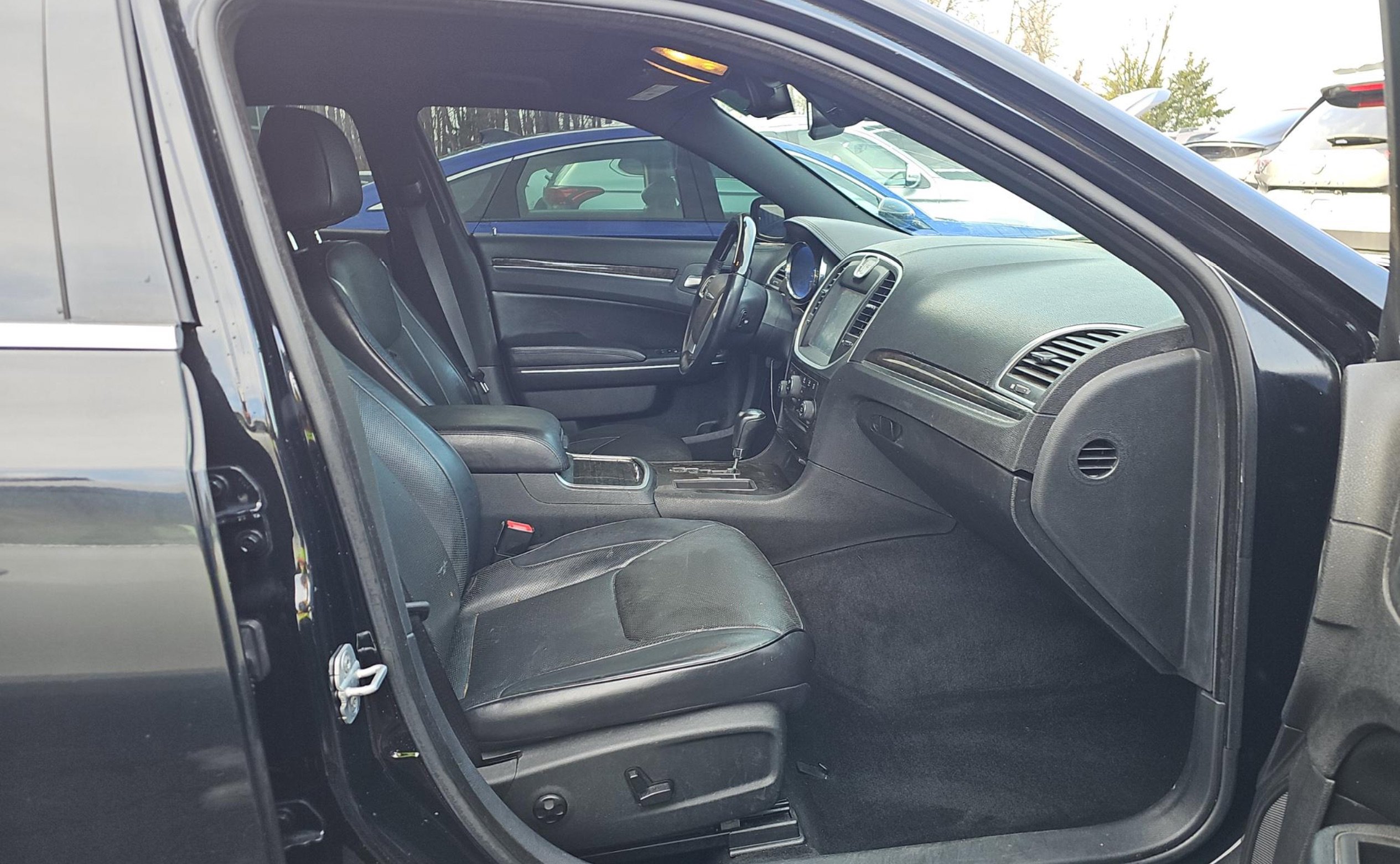 Used 2013 Chrysler 300 C w/ Harman Kardon Audio Group image 6