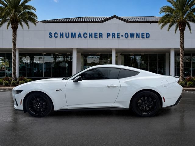 Used 2025 Ford Mustang GT Premium RWD image 4