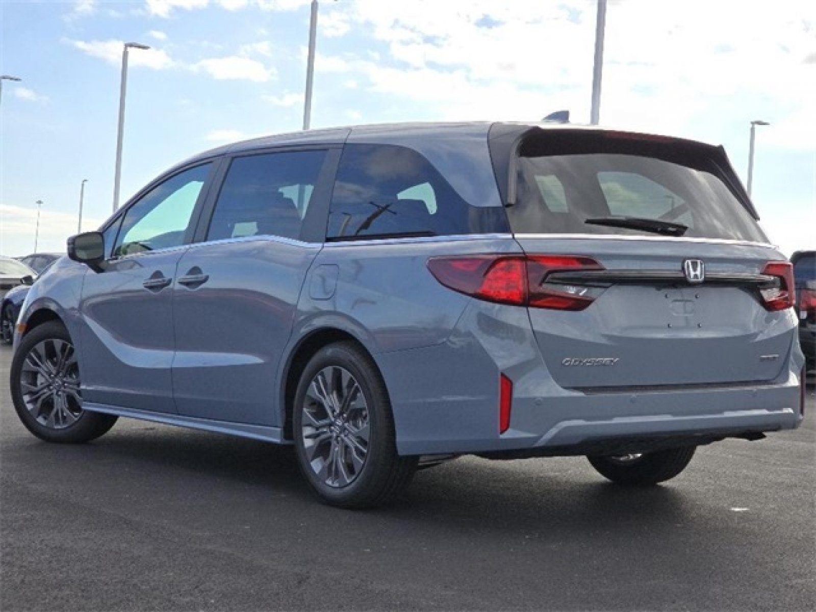 New 2026 Honda Odyssey Touring image 8