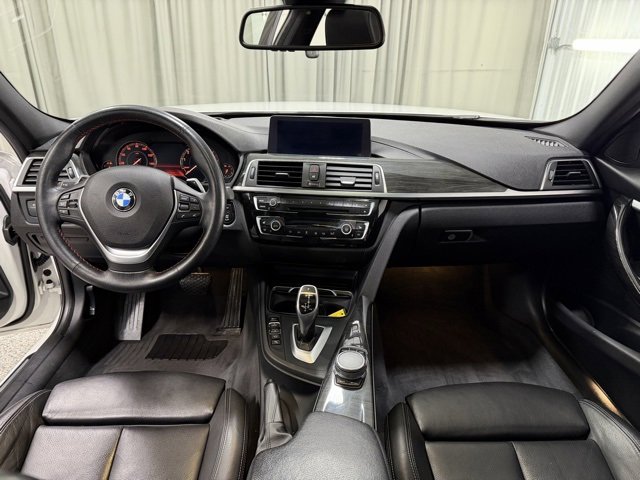 Used 2018 BMW 330i xDrive Sedan image 12