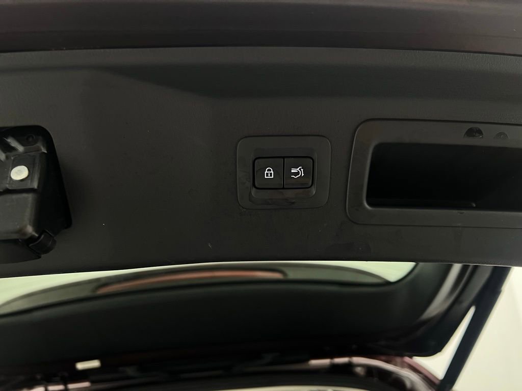 Used 2024 MAZDA CX-90 Plug-In Hybrid w/ Premium Pkg image 32