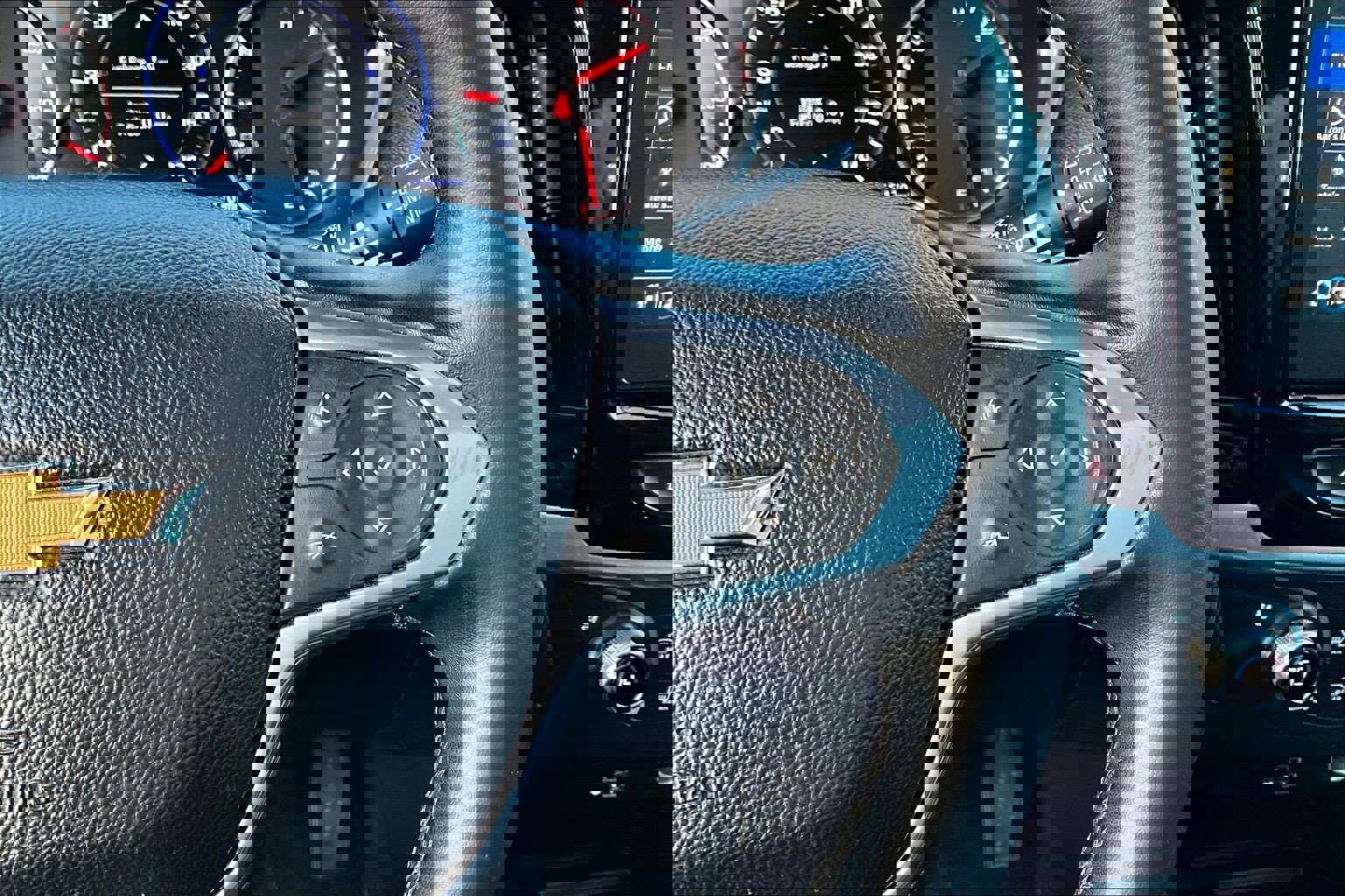 Used 2023 Chevrolet Traverse High Country image 13