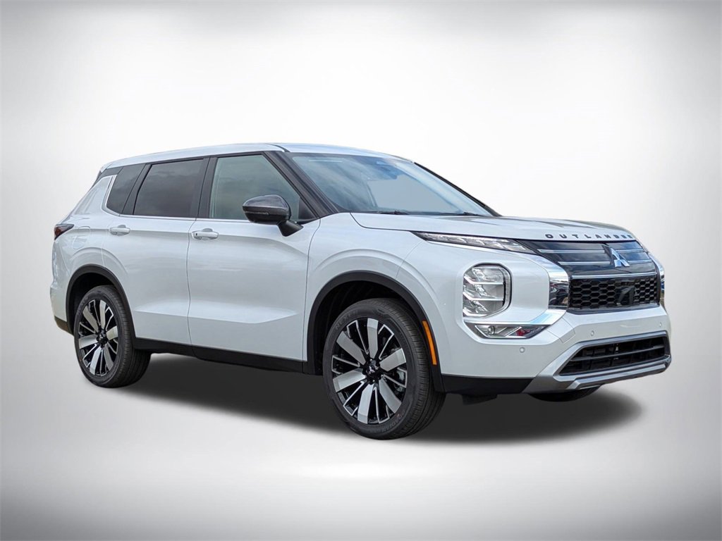 New 2025 Mitsubishi Outlander SE image 2