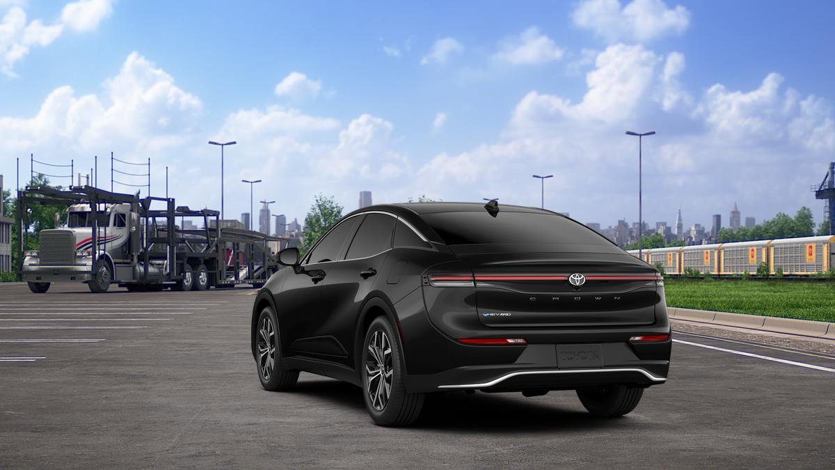 New 2026 Toyota Crown XLE image 7