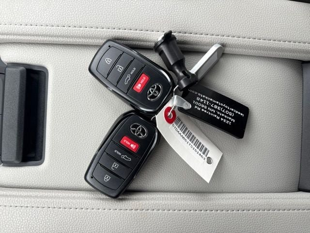 Used 2026 Toyota Grand Highlander AWD image 40