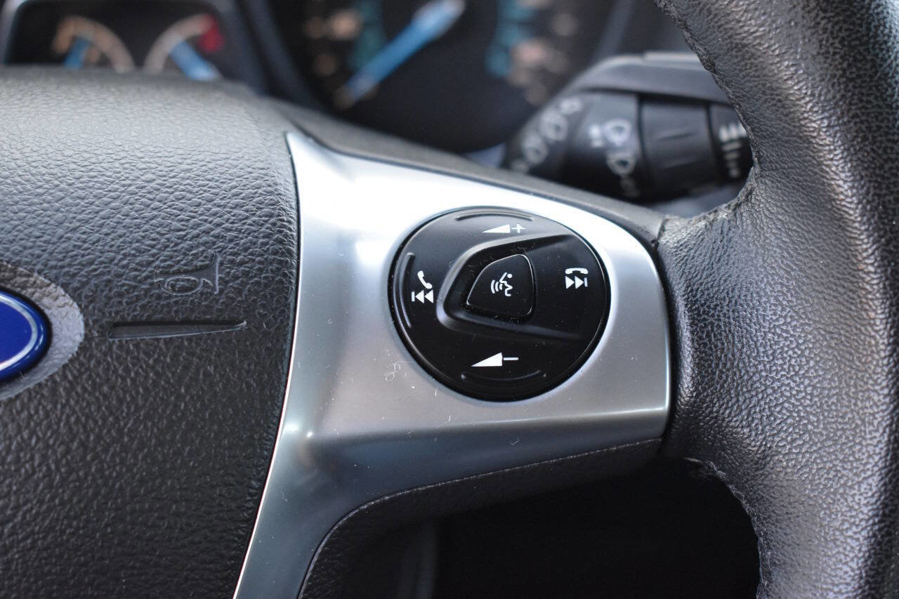 Used 2014 Ford Focus Titanium image 21