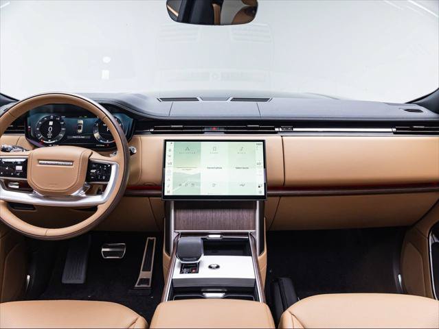 New 2026 Land Rover Range Rover Long Wheelbase SE AWD/4WD image 19