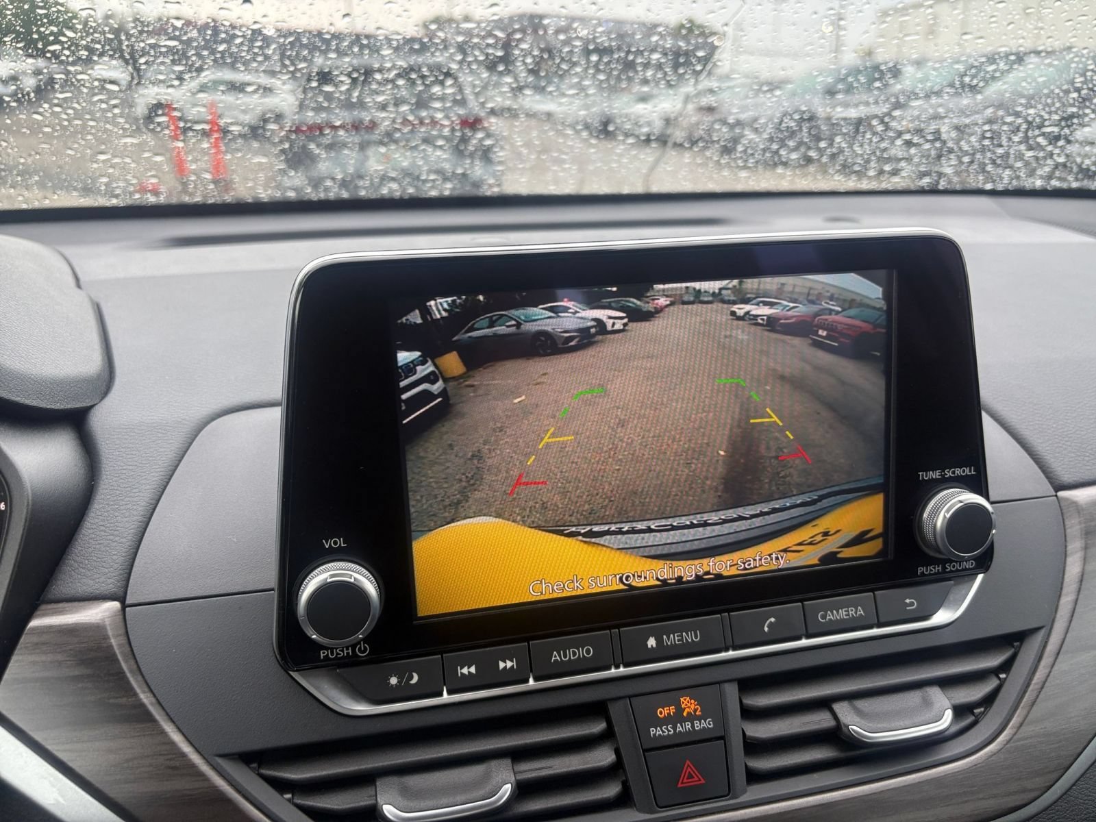 Used 2025 Nissan Altima 2.5 SV FWD image 19