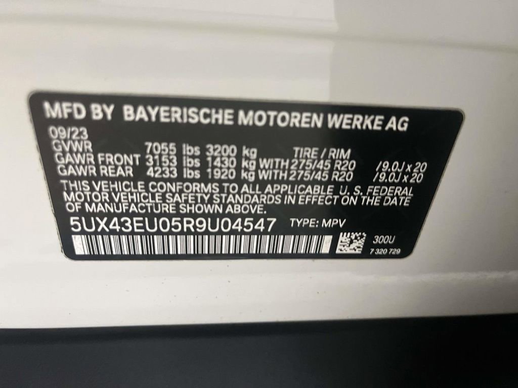 Used 2024 BMW X5 xDrive50e image 28