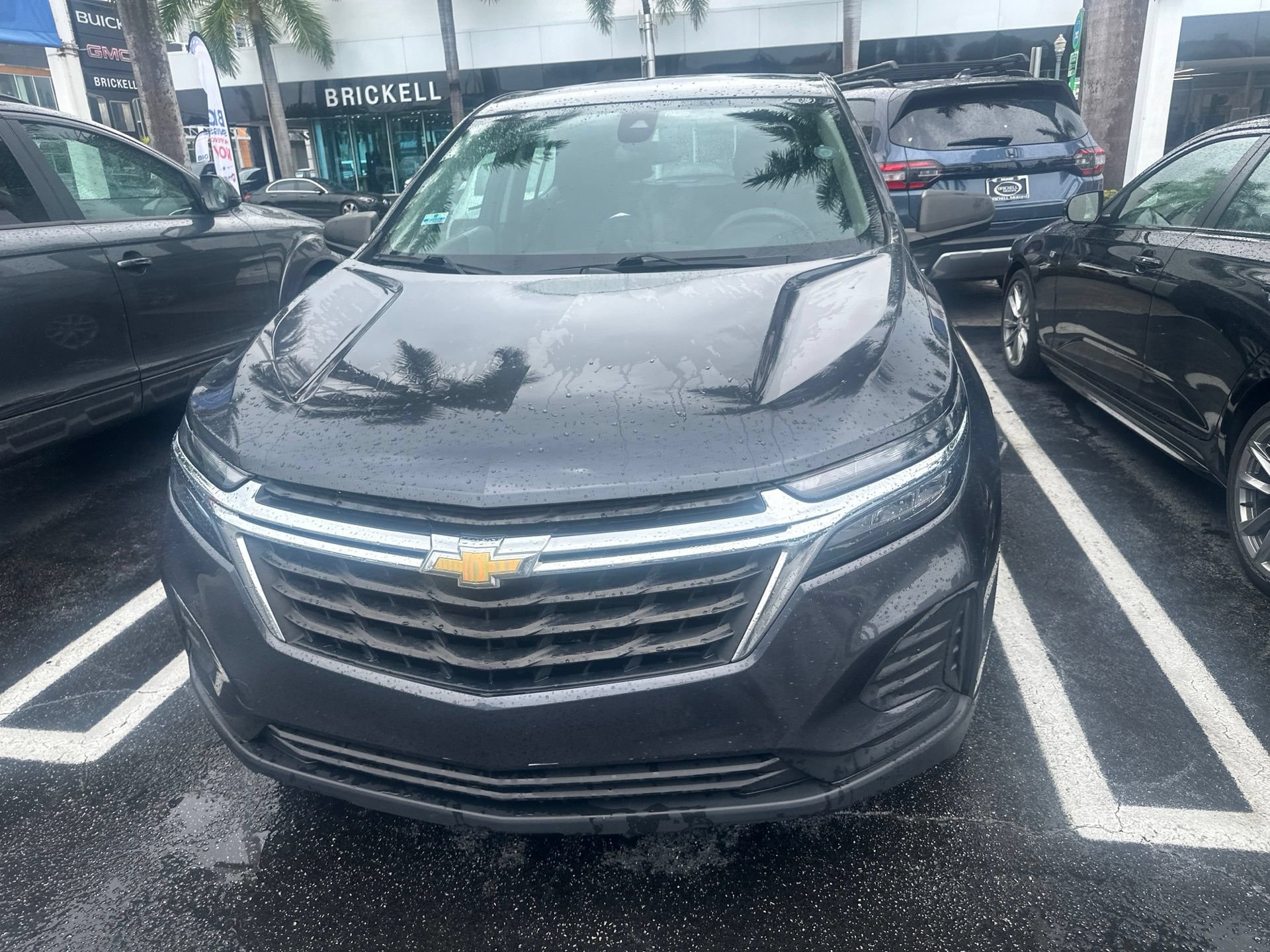 Used 2022 Chevrolet Equinox LS FWD image 4