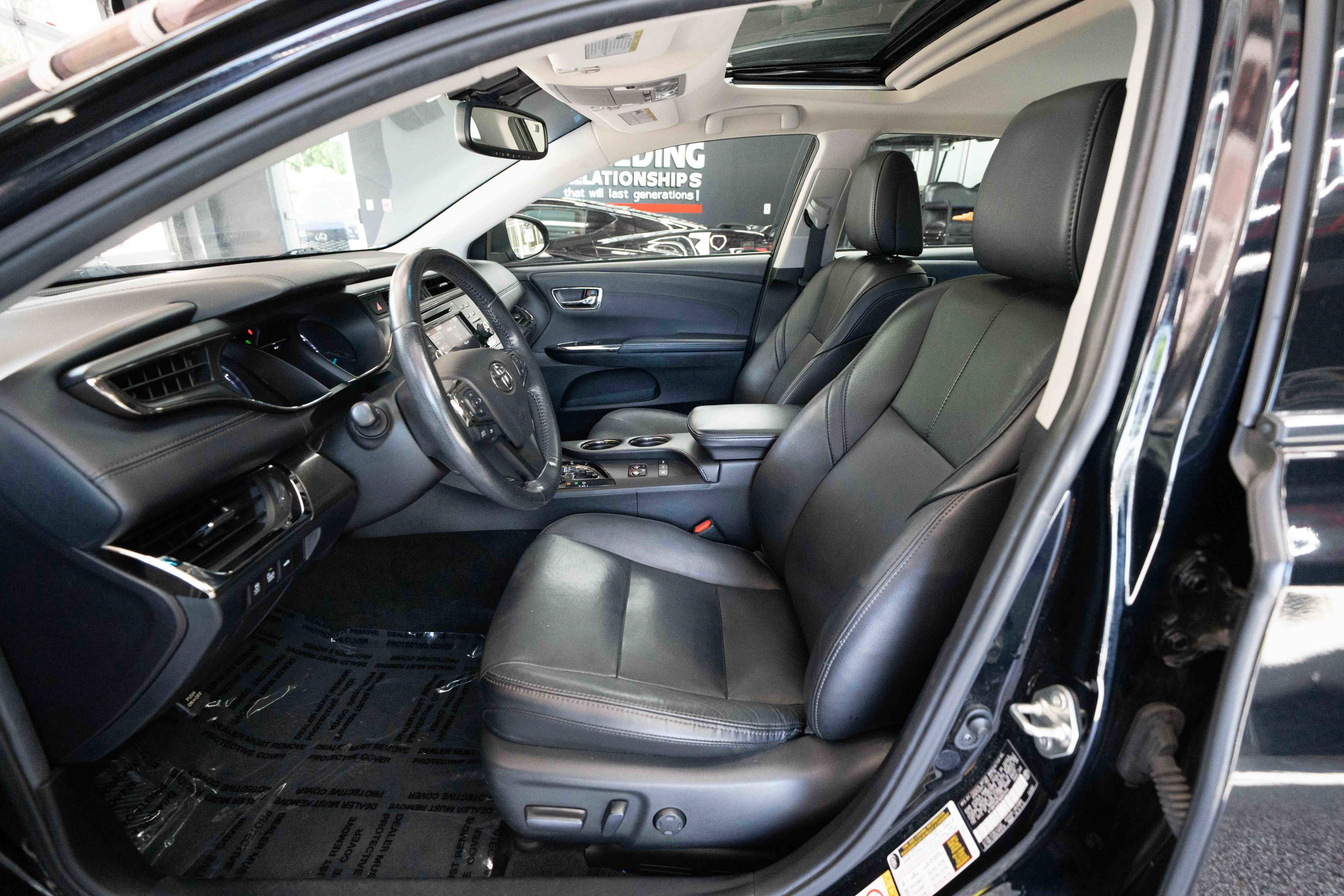 Used 2016 Toyota Avalon XLE Premium w/ Protection Package FWD image 9