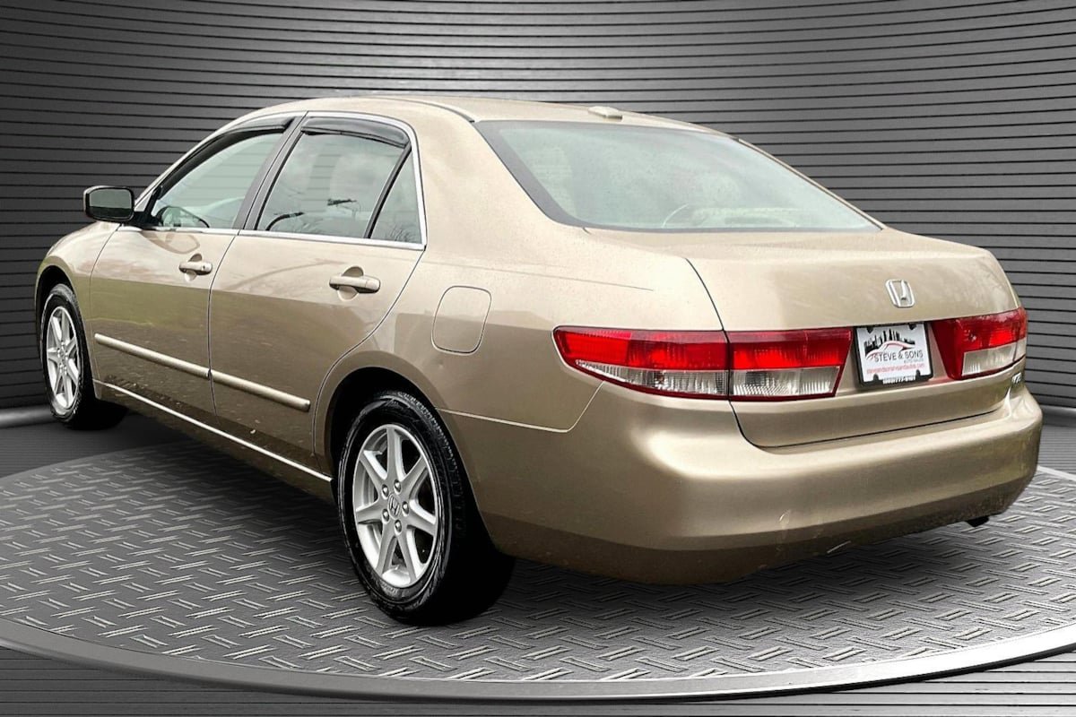 Used 2004 Honda Accord EX image 4