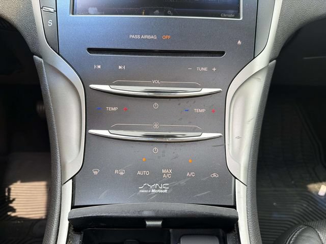 Used 2013 Lincoln MKZ AWD image 17