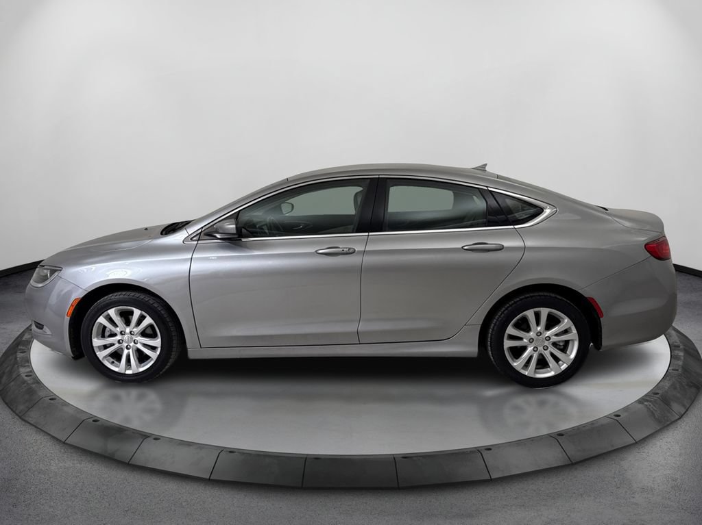 Used 2017 Chrysler 200 Limited Platinum FWD image 8