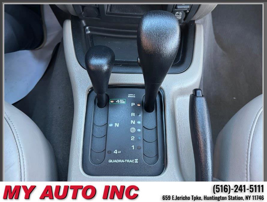 Used 2004 Jeep Grand Cherokee Laredo w/ Cold Weather Group image 18