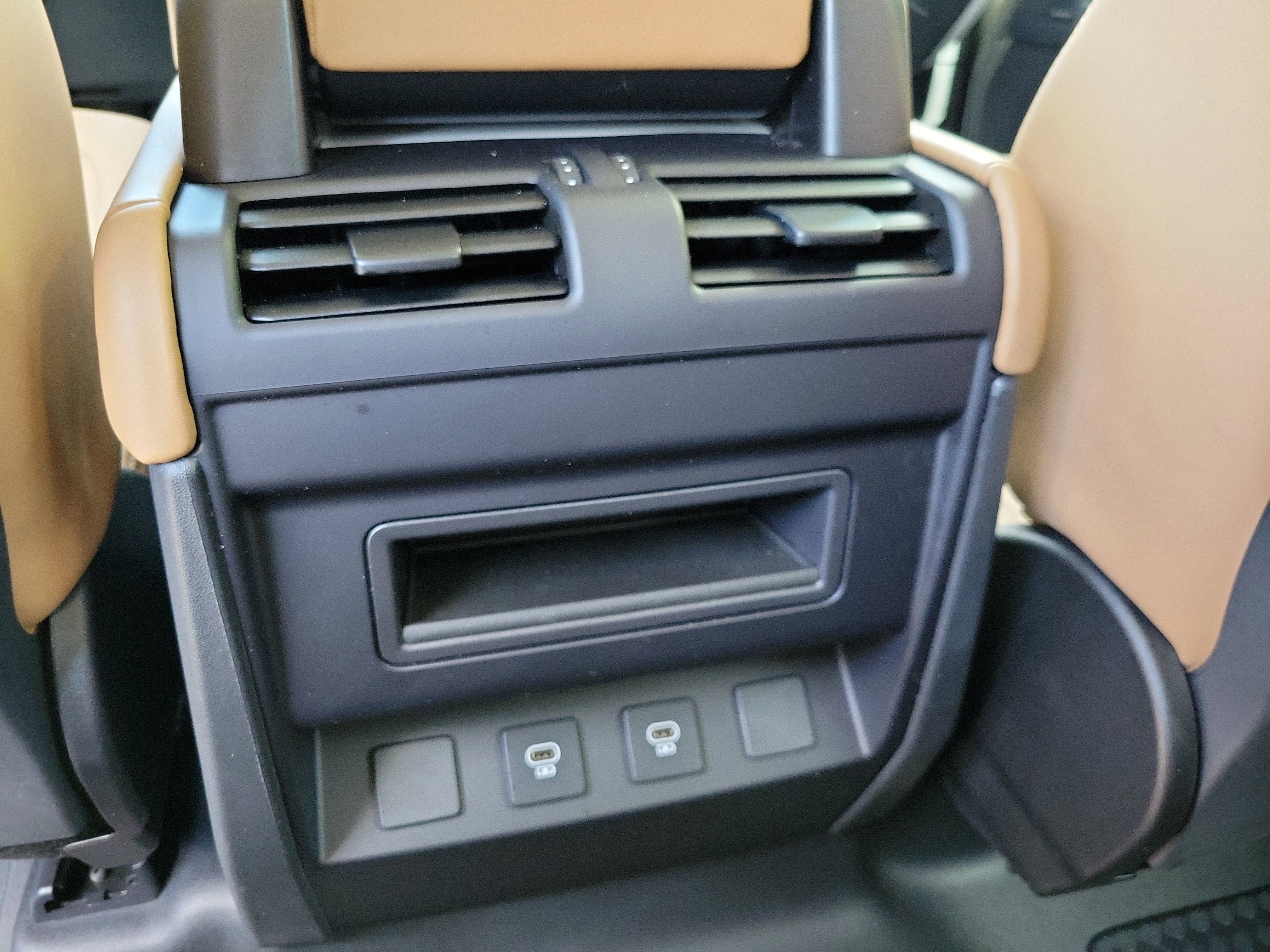 Used 2025 Land Rover Defender 110 S AWD/4WD image 15