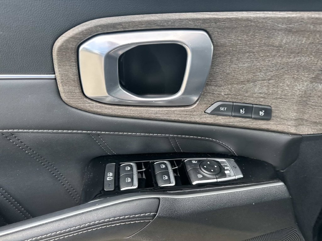 Used 2023 Kia Sorento SX Prestige AWD/4WD image 26
