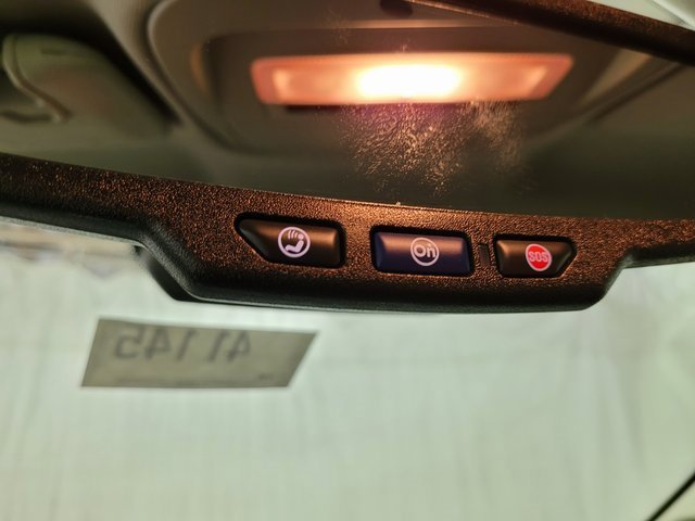 Used 2017 GMC Canyon SLE w/ SLE Convenience Package image 32