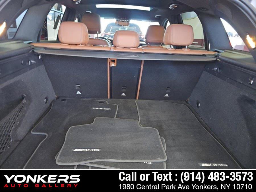 Used 2022 Mercedes-Benz GLC 300 4MATIC w/ AMG Line image 16