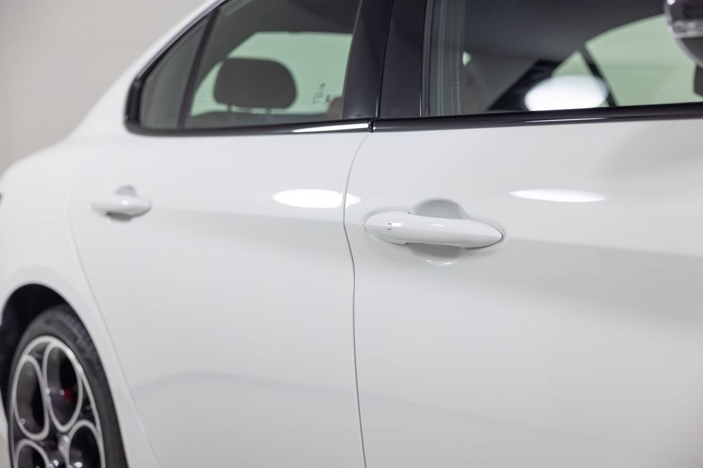 New 2026 Alfa Romeo Giulia AWD image 14