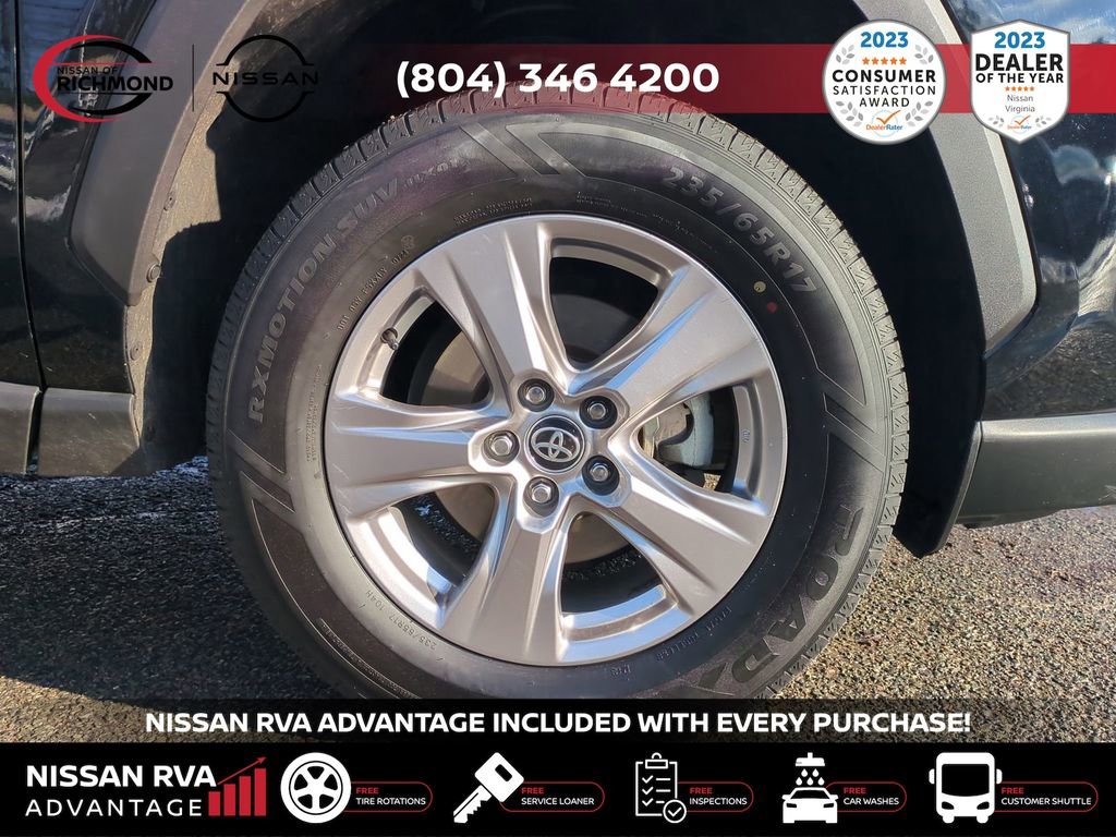 Used 2023 Toyota RAV4 XLE image 12
