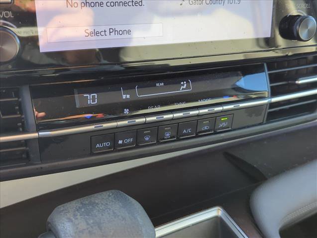 Used 2022 Toyota Sienna LE image 19