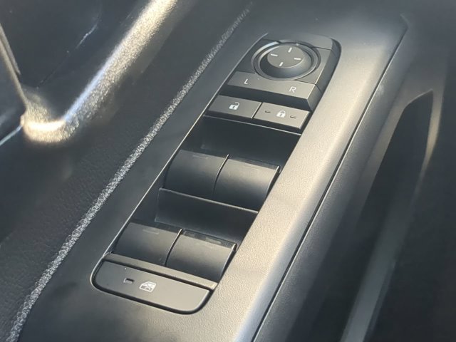 Certified 2025 Toyota Tacoma SR5 AWD/4WD image 26