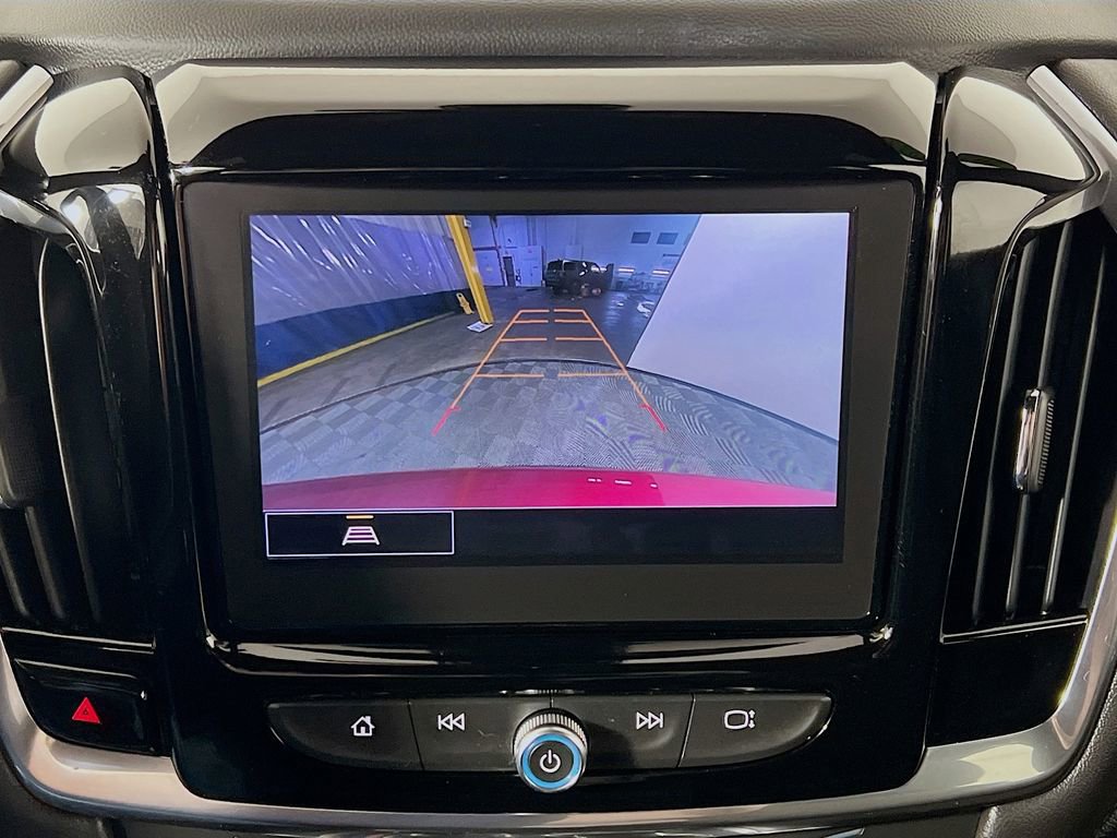 Used 2023 Chevrolet Traverse LT image 13