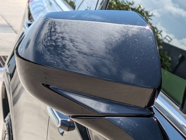 Used 2018 Cadillac XT5 Platinum AWD/4WD image 12