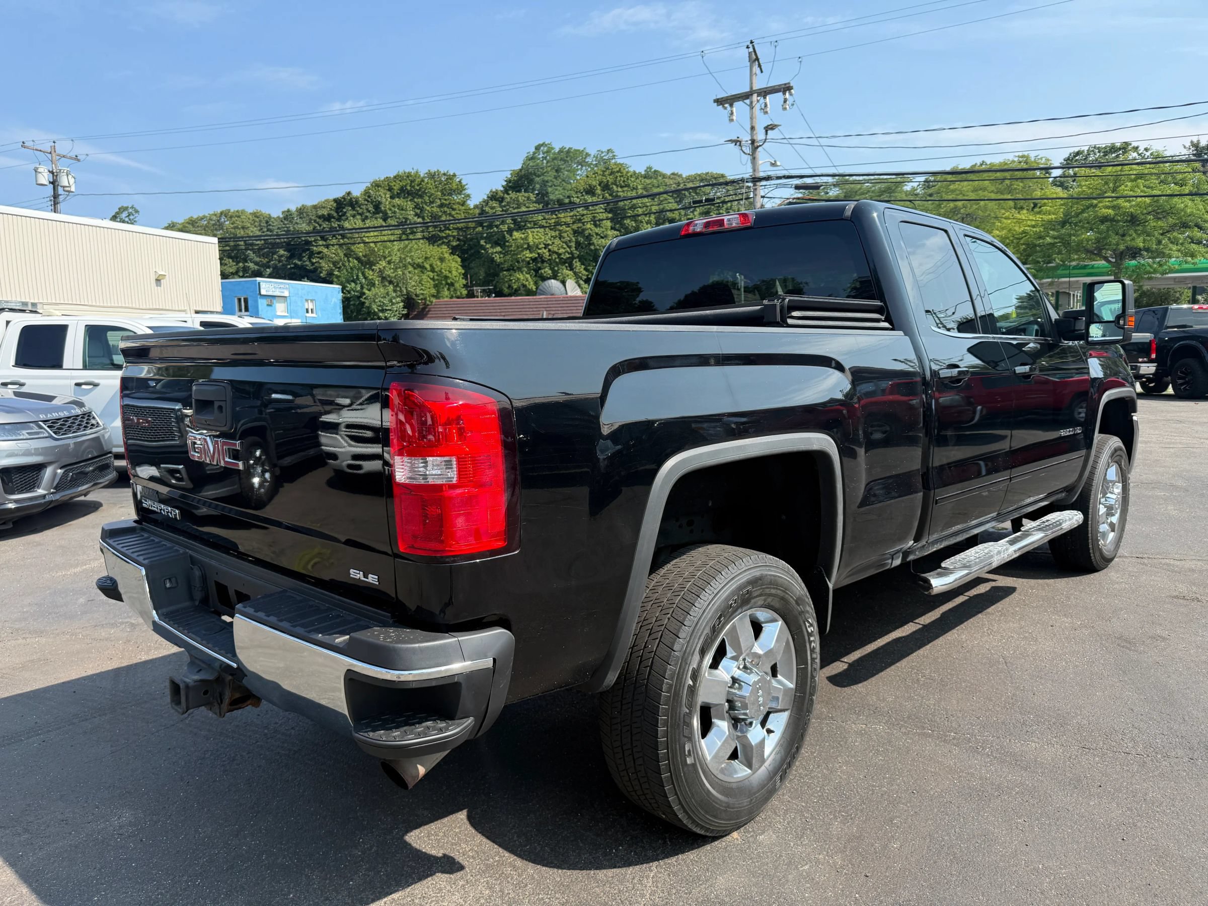 Used 2016 GMC Sierra 2500 SLE w/ SLE Preferred Package AWD/4WD image 7