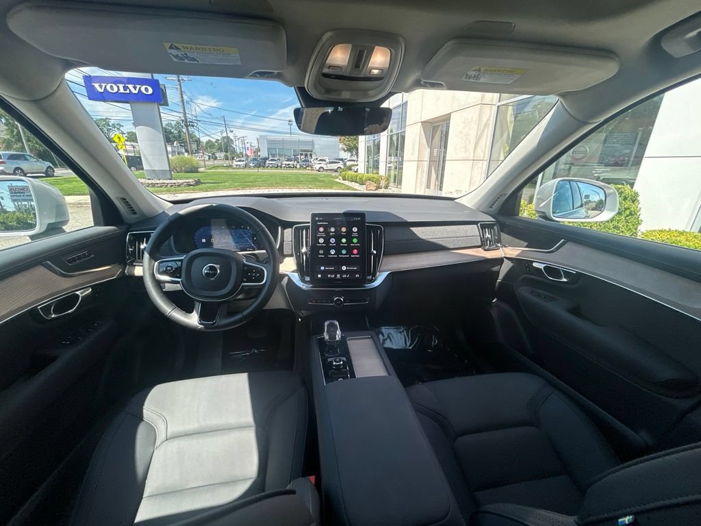 Used 2025 Volvo XC90 B6 Plus AWD/4WD image 19