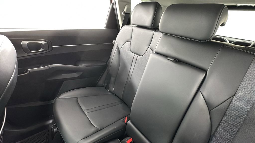New 2025 Kia Sorento S image 14