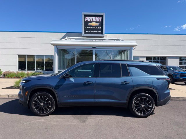 Used 2026 Chevrolet Traverse LT w/ Sun and Wheel Package