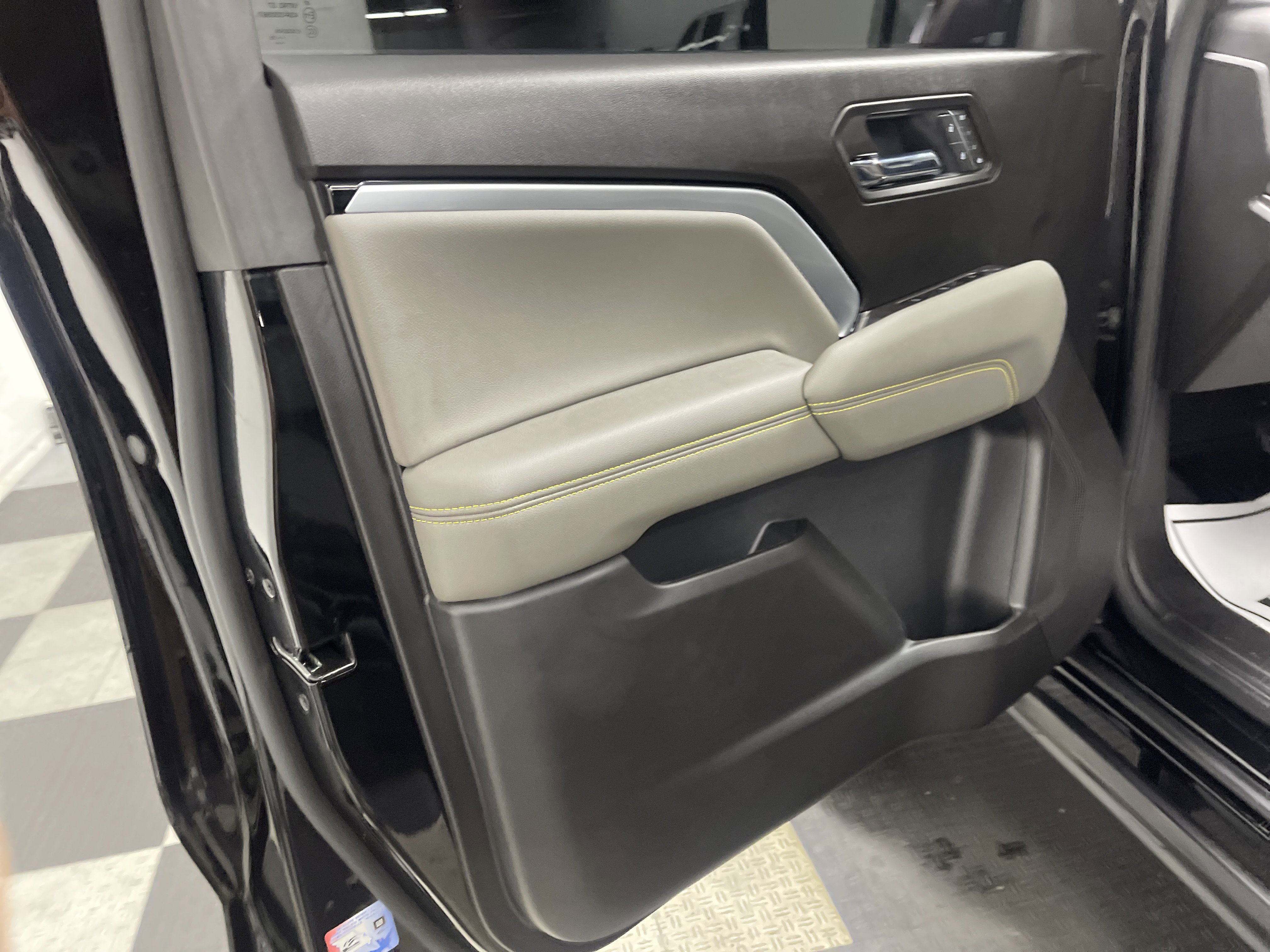 Used 2026 Chevrolet Colorado ZR2 w/ ZR2 Bison Edition image 10