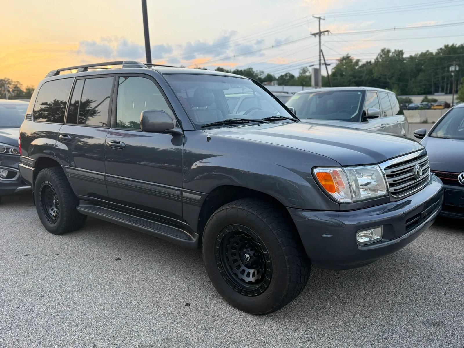 Used 2004 Toyota Land Cruiser AWD/4WD image 1