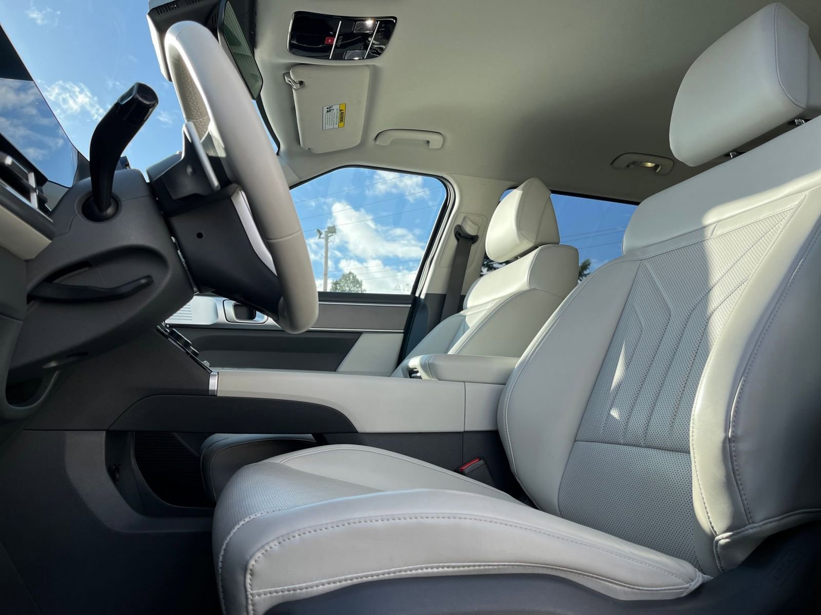 Used 2025 Hyundai Santa Fe SEL image 29