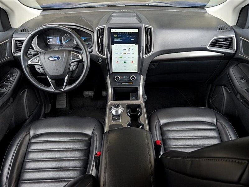 Used 2024 Ford Edge SEL AWD/4WD image 3