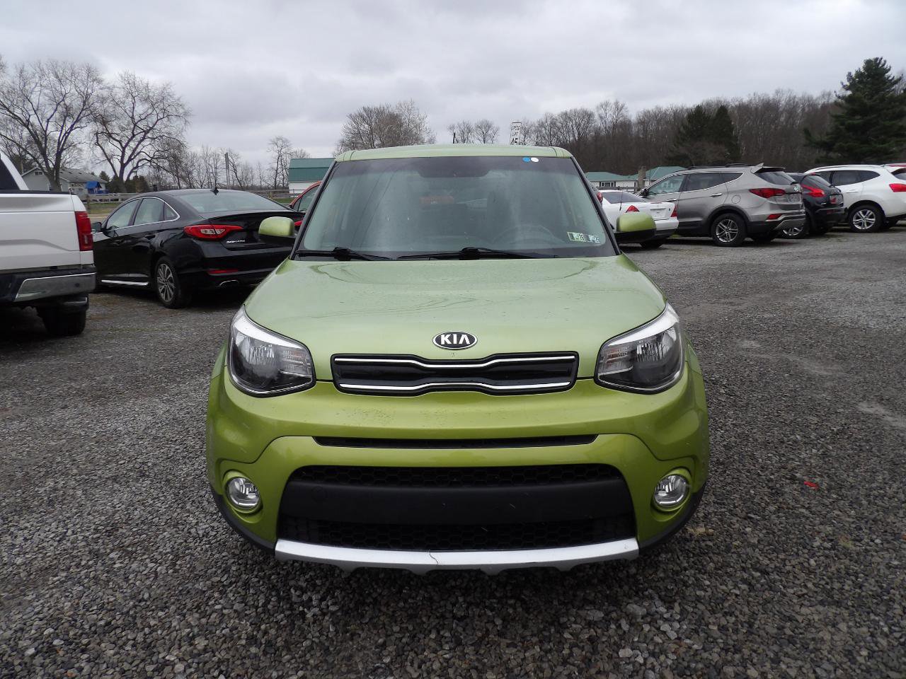 Used 2017 Kia Soul + image 2