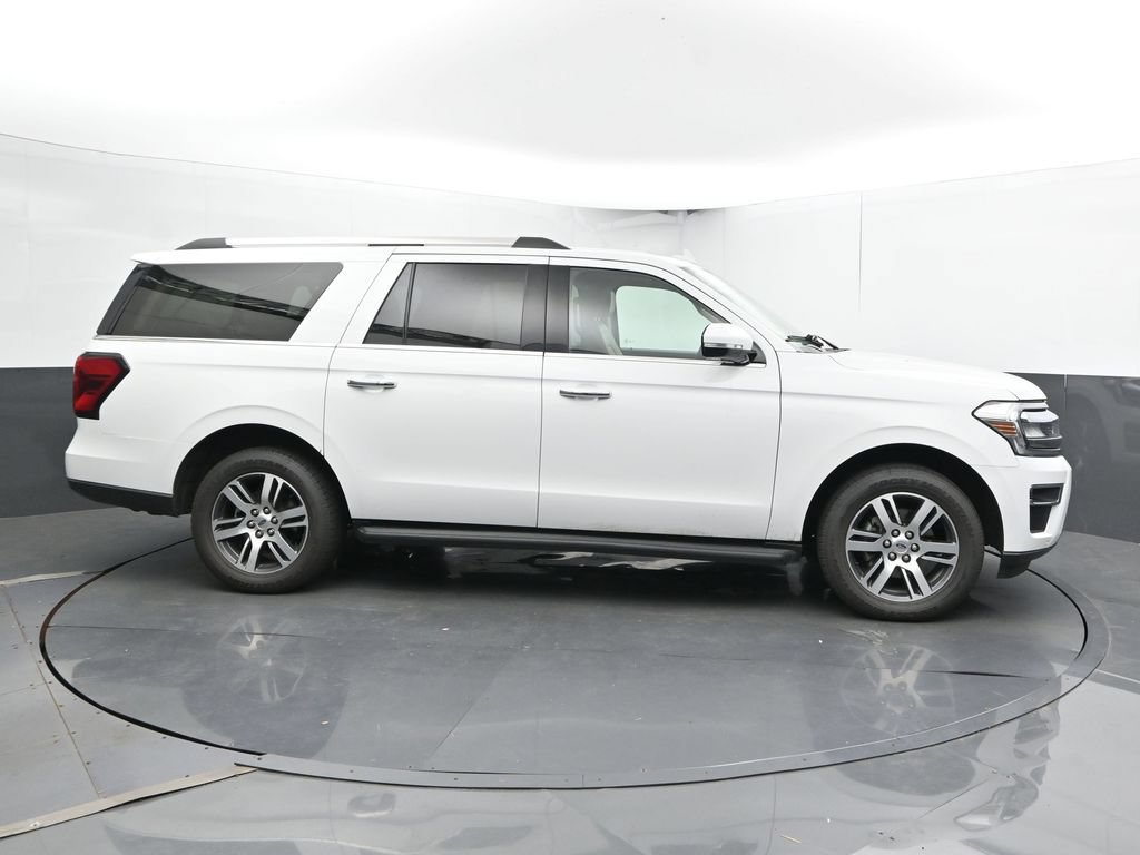 Used 2024 Ford Expedition Max Limited AWD/4WD image 4