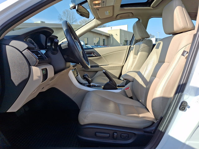 Used 2017 Honda Accord EX-L image 13