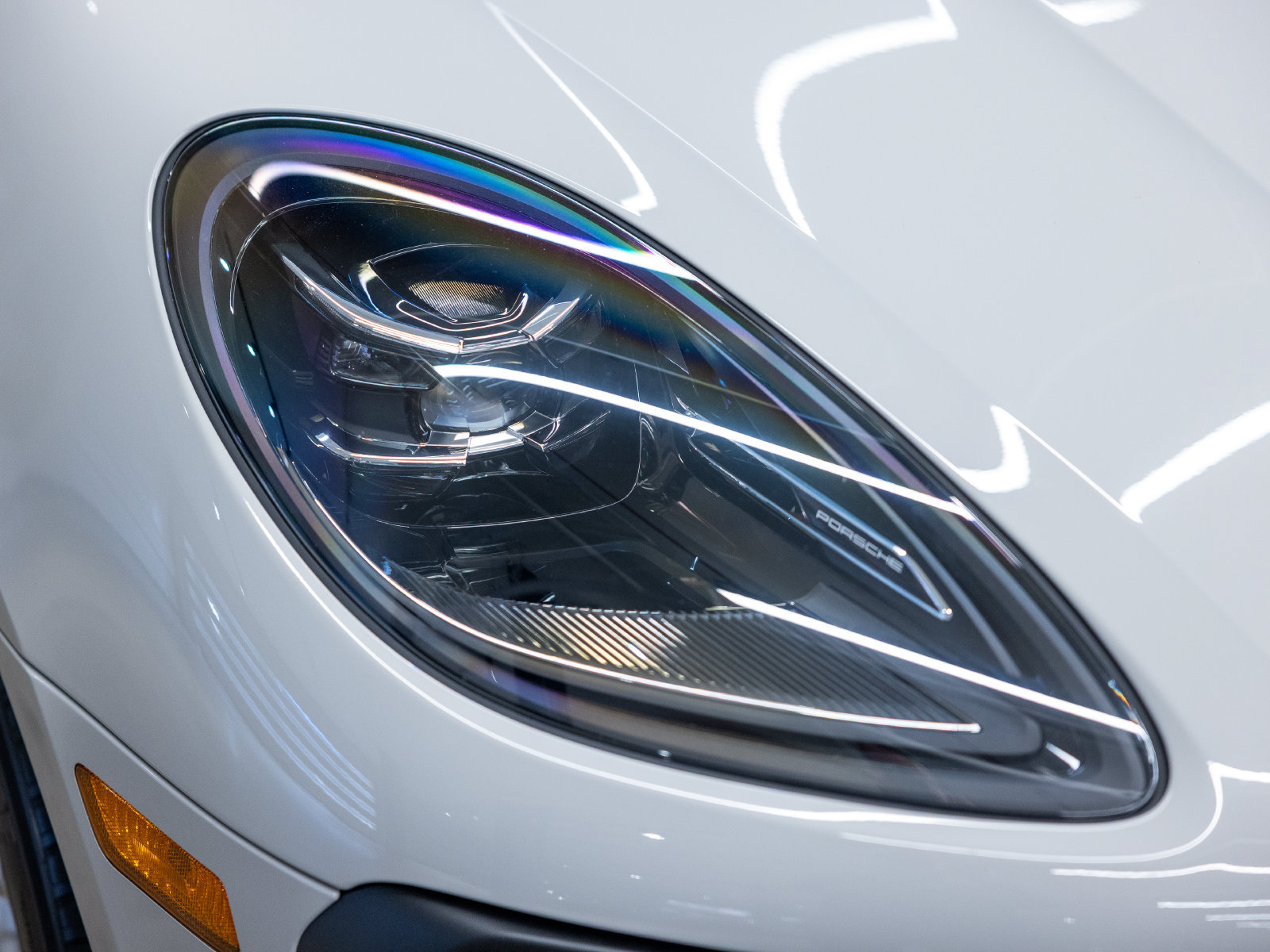 Certified 2026 Porsche Macan AWD/4WD image 14